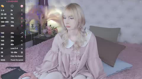 Tomie online show from November 30, 2025, 9:52 pm