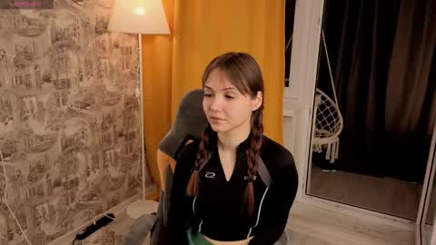 Julia online show from October 11, 2025, 12:47 pm
