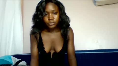 cutezola online show from January 12, 2026, 6:07 am