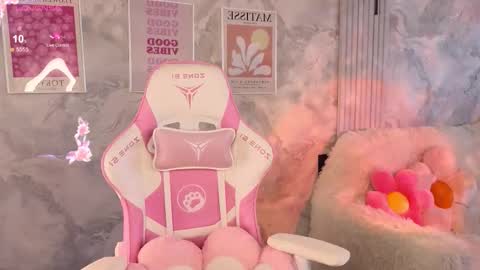 HelloMy name Eva online show from February 3, 2026, 6:22 am