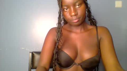 cutie_choco online show from October 10, 2025, 10:25 am