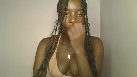 cutie_choco online show from October 15, 2025, 1:22 pm