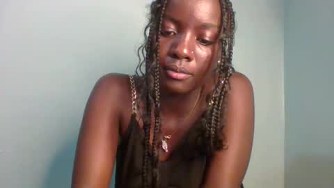 cutie_choco online show from October 16, 2025, 9:27 pm