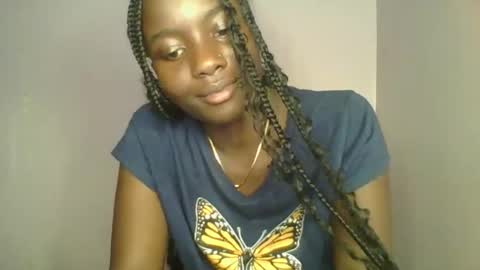 cutie_choco online show from October 17, 2025, 7:27 pm