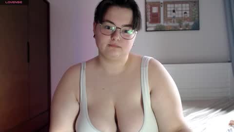 Sophie  Lilith online show from September 28, 2025, 8:09 am