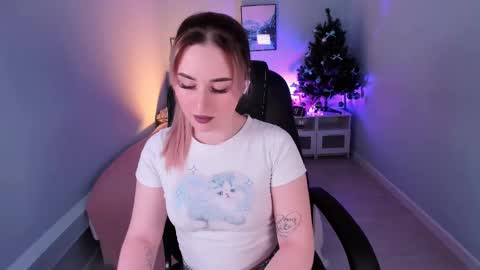  Your Louise  follow me  online show from December 17, 2024, 9:05 pm