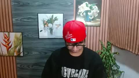 cutie_mico online show from November 24, 2025, 11:32 am