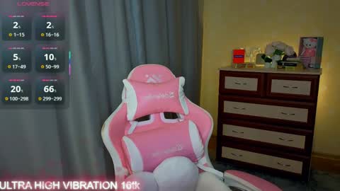 Snapshot of cutie_mili chatting on June 3, 2026, 12:52 pm mili online show from June 3, 2026, 12:52 pm