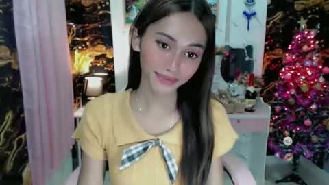 cutie_mitcha online show from October 16, 2025, 2:56 am