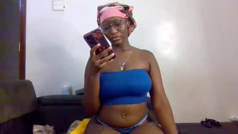 Snapshot of cutie_pumpkin_ chatting on March 18, 2026, 9:40 pm CUTIE online show from March 18, 2026, 9:40 pm