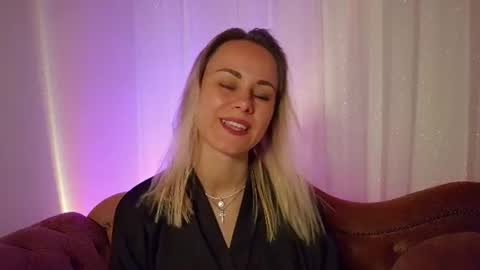 cutie_xoxo_ online show from July 21, 2026, 9:00 am