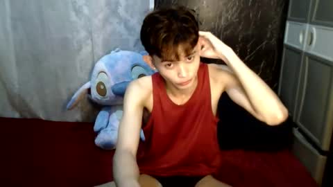 Xam online show from April 26, 2026, 5:49 am