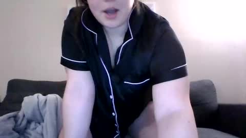 cutiecaleighxo online show from December 3, 2025, 7:34 pm