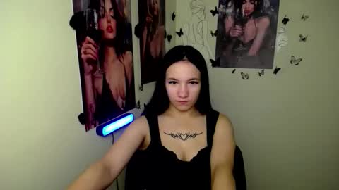 Snapshot of cutielady_ chatting on October 14, 2025, 6:03 am Emma online show from October 14, 2025, 6:03 am