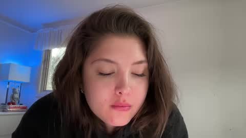 Cutieoggg420 online show from December 26, 2024, 7:05 pm