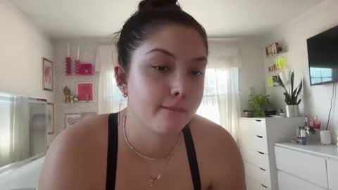 Cutieoggg420 online show from March 8, 2025, 8:14 pm