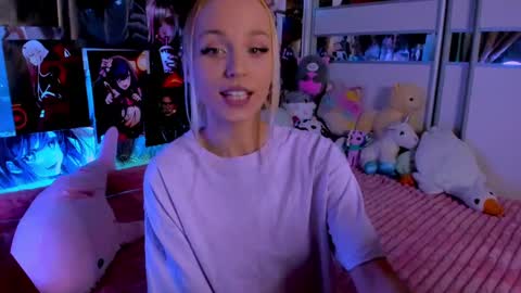 Nora online show from March 6, 2025, 9:20 pm