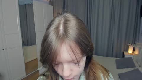 Snapshot of cuty_petite chatting on February 23, 2026, 5:16 am Anne online show from February 23, 2026, 5:16 am