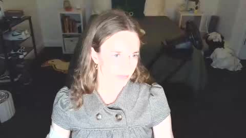 Snapshot of cvanb chatting on June 9, 2026, 2:56 am Claire online show from June 9, 2026, 2:56 am