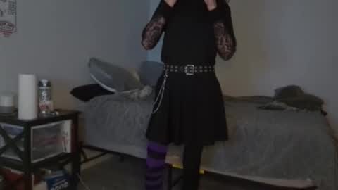 cwbym online show from November 20, 2025, 4:01 am