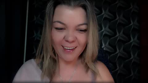 Snapshot of cyberdomme chatting on January 18, 2026, 5:44 am Full time mean bitch. online show from January 18, 2026, 5:44 am