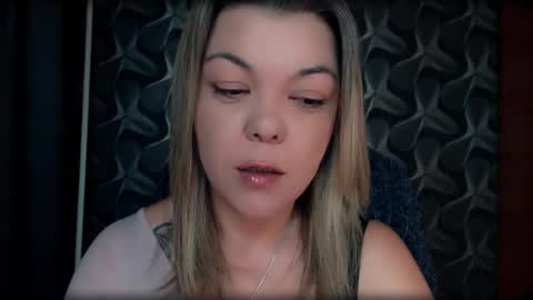 Snapshot of cyberdomme chatting on February 17, 2026, 4:09 am Full time mean bitch. online show from February 17, 2026, 4:09 am