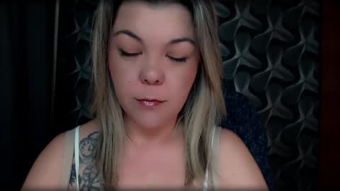 Snapshot of cyberdomme chatting on February 26, 2026, 10:42 pm Full time mean bitch. online show from February 26, 2026, 10:42 pm