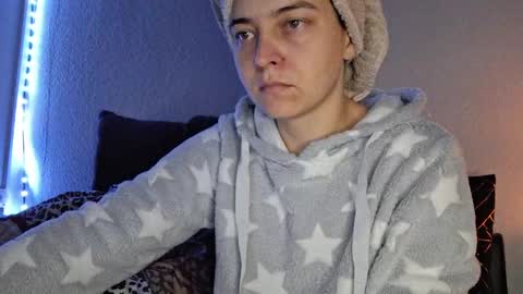 Cyndee Winter online show from December 8, 2024, 8:04 pm