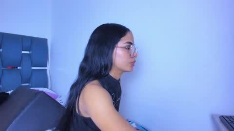 Snapshot of cyndycranforsquirt chatting on May 2, 2026, 6:57 pm cyndycranforsquirt online show from May 2, 2026, 6:57 pm