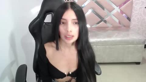 CINTIA ARAUJO online show from October 30, 2025, 3:08 am