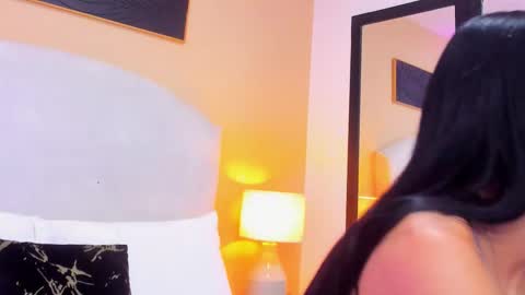 Cynthia Turner online show from October 14, 2025, 6:31 pm
