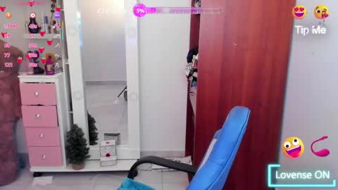 Snapshot of cynthiawatson_ chatting on May 23, 2026, 1:37 pm Cynthia online show from May 23, 2026, 1:37 pm