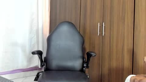 cyntia online show from February 6, 2025, 4:25 pm