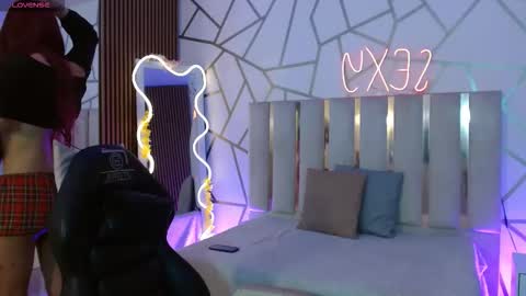 cyrus_tay online show from December 17, 2025, 12:11 pm