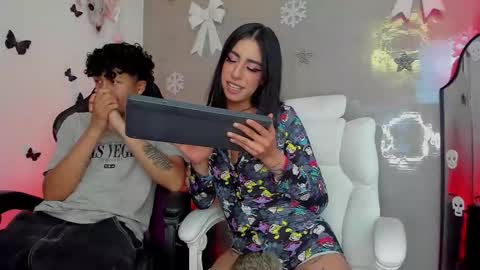 Snapshot of cyrusandgrase chatting on December 2, 2025, 5:57 am cyrusandgrase online show from December 2, 2025, 5:57 am