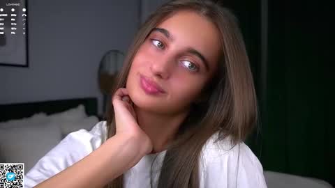 Isabella online show from November 30, 2025, 1:09 am