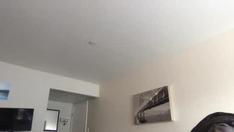 utsukushii online show from April 21, 2026, 8:23 pm