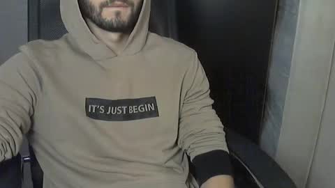 Snapshot of d_____________k chatting on November 2, 2025, 9:44 am Dolce online show from November 2, 2025, 9:44 am