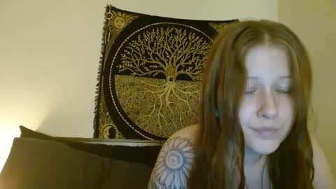 Daisy online show from March 5, 2025, 6:23 pm