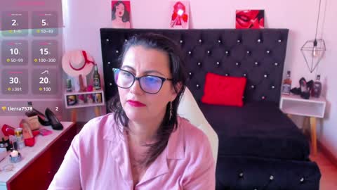 Mia  online show from January 15, 2025, 2:46 pm