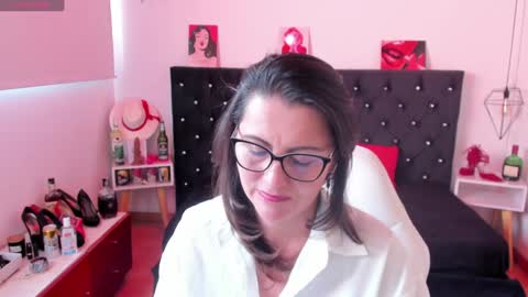 Mia  online show from January 16, 2025, 3:13 pm