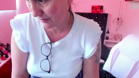 Mia  online show from January 19, 2025, 6:32 pm