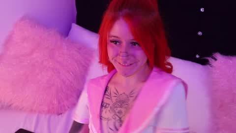 Darlene online show from December 17, 2024, 2:22 pm