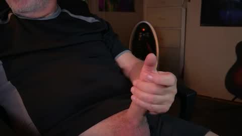 dadbate23 online show from April 1, 2026, 2:23 am