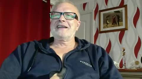 Brian ... online show from September 30, 2025, 8:03 pm