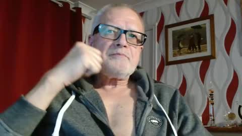 Brian ... online show from October 16, 2025, 8:10 pm