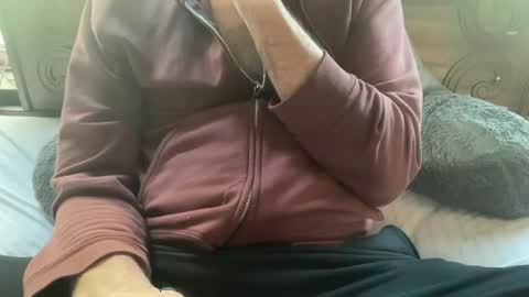 daddnextdoor online show from September 19, 2025, 12:28 pm