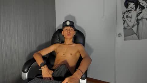 daddy_darcks online show from September 12, 2025, 9:04 pm