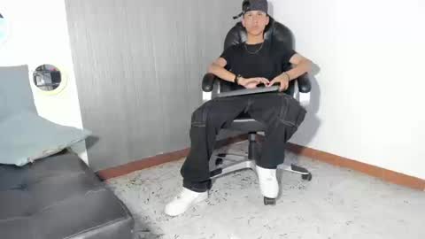 daddy_darcks online show from September 17, 2025, 7:59 pm