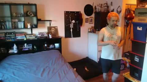 daddy_werewolf online show from May 19, 2026, 2:18 am